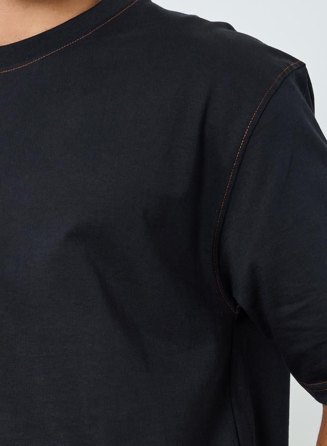 Styli Men Black Crew Neck T-Shirt with Contrast Stitching - Image 3